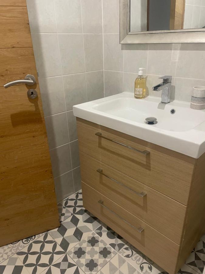 דירות מונטיסלו Casa Santa מראה חיצוני תמונה